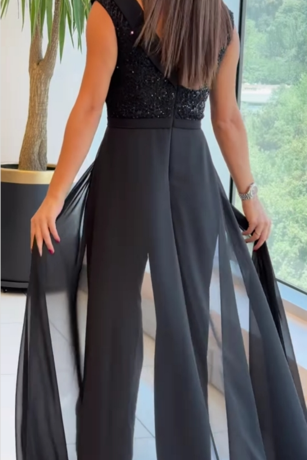 Louna | Stylish Sleeveless Jumpsuit - 2
