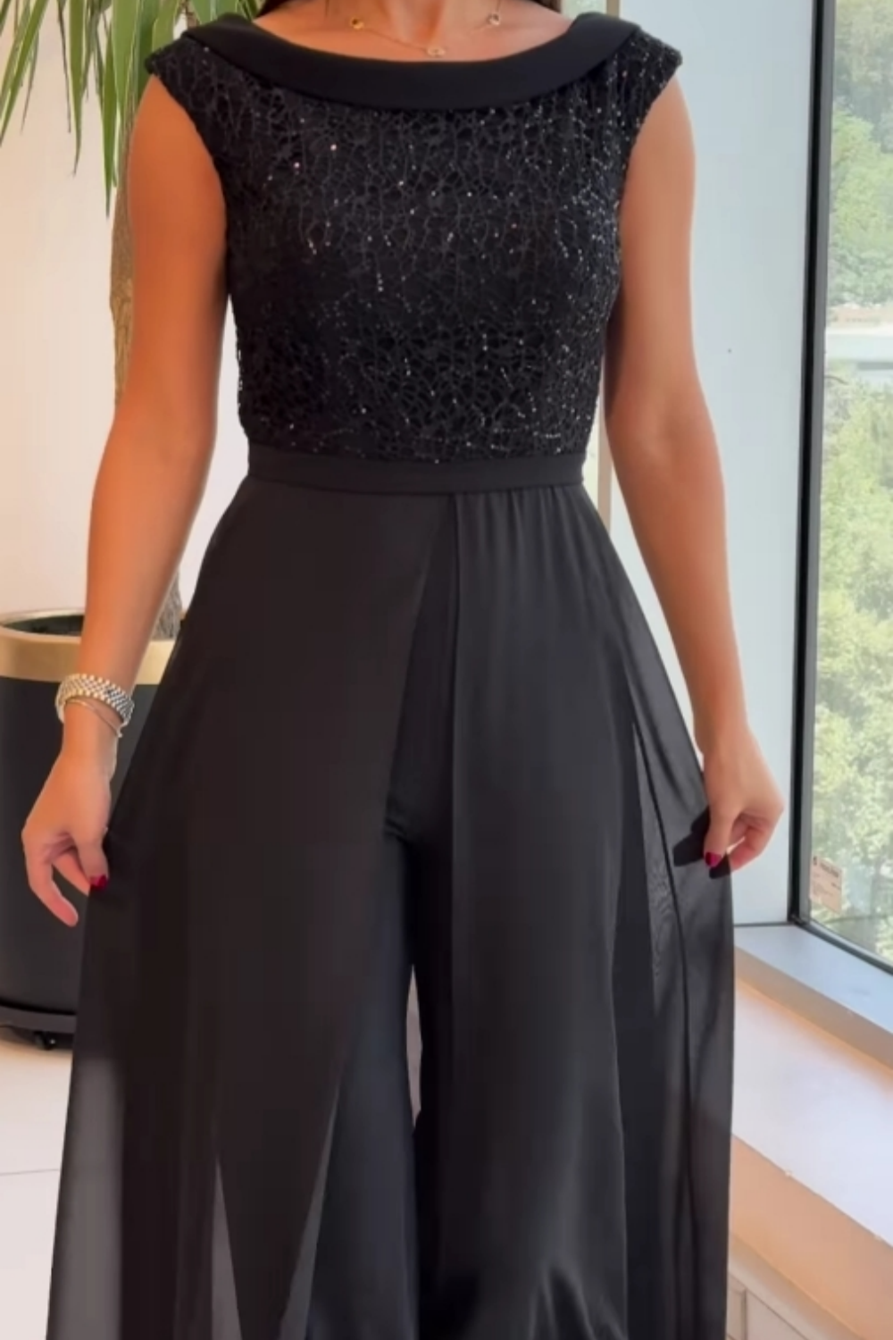 Louna | Stylish Sleeveless Jumpsuit - 4