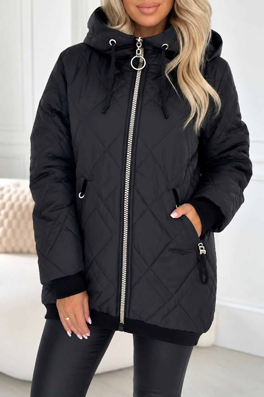 Rolande | Lightweight Warmth