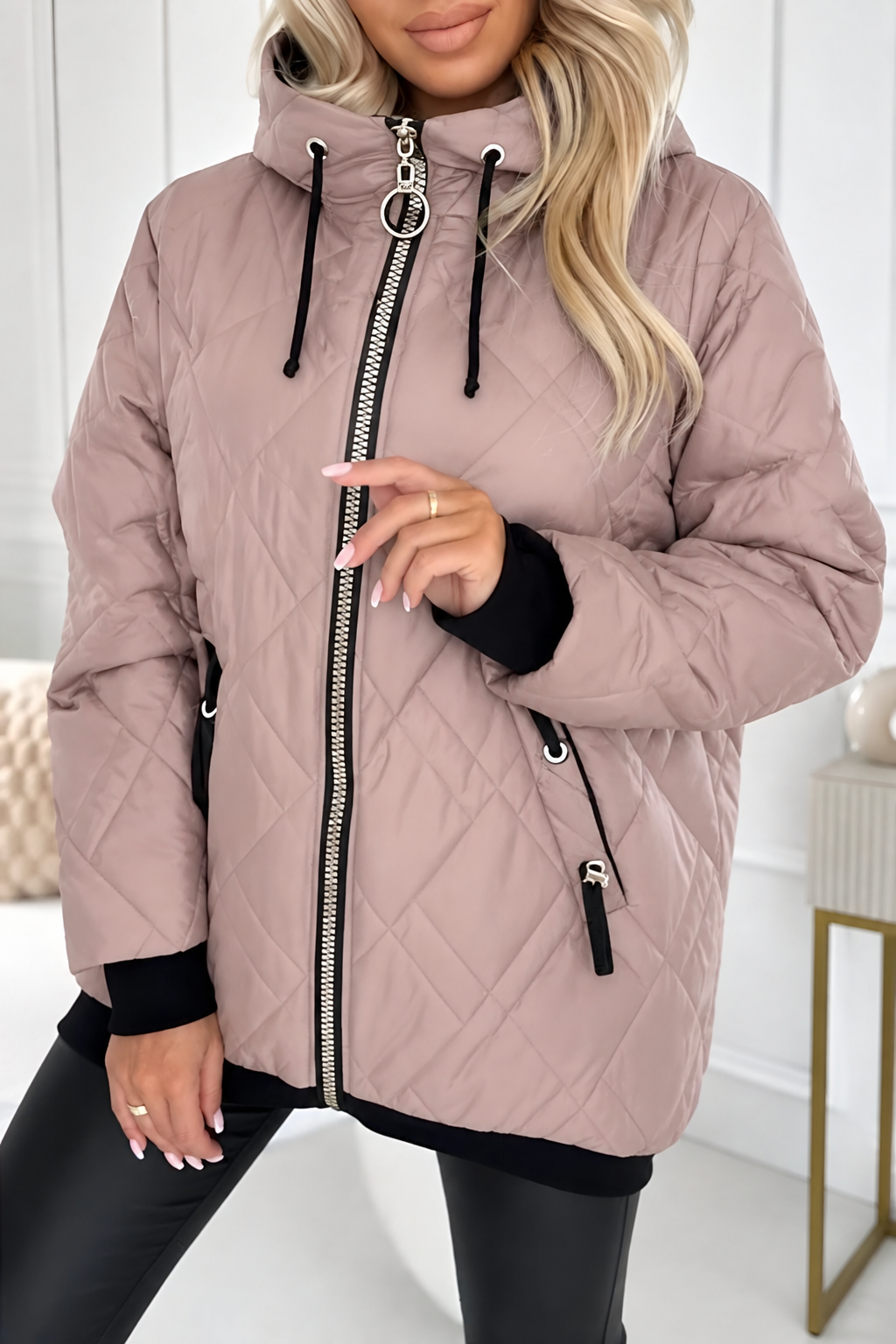 Rolande | Lightweight Warmth