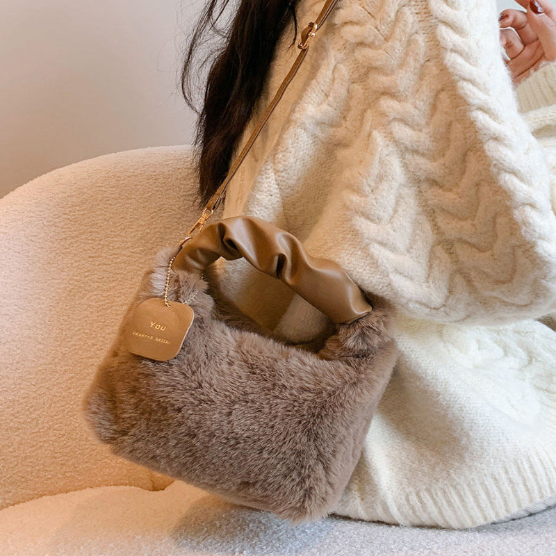 Women’s Plush Faux Fur Shoulder Bag – Soft Winter Handbag