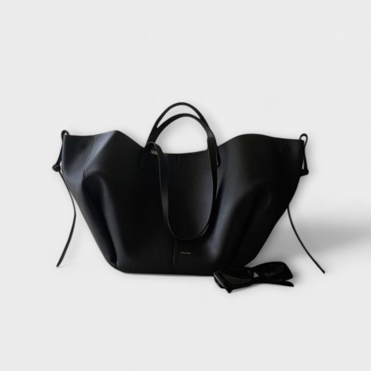 Kiki | Vintage Tote Bag